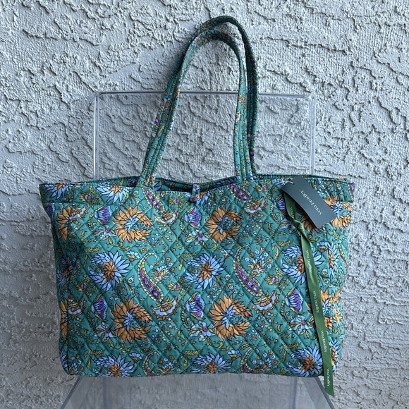 Vera Bradley Handbags - VERA BRADLEY Hathaway Tote 50299-20256 Gemstone Paisley-brand new, never used.